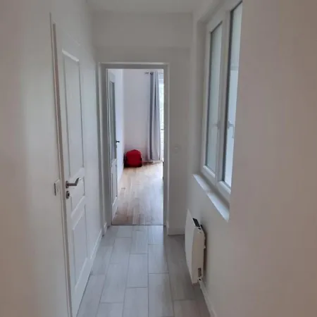 Auriol Apartment